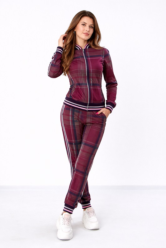 Костюм жіночий